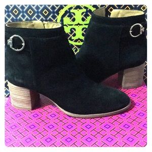 Tory Burch Sofia 65mm Suede Bootie nat suede